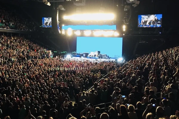 Haven't seen Journey live since Steve Perry left. Did See Fleetwood Mac live again a few years ago. Their ploughing definitely paid off.