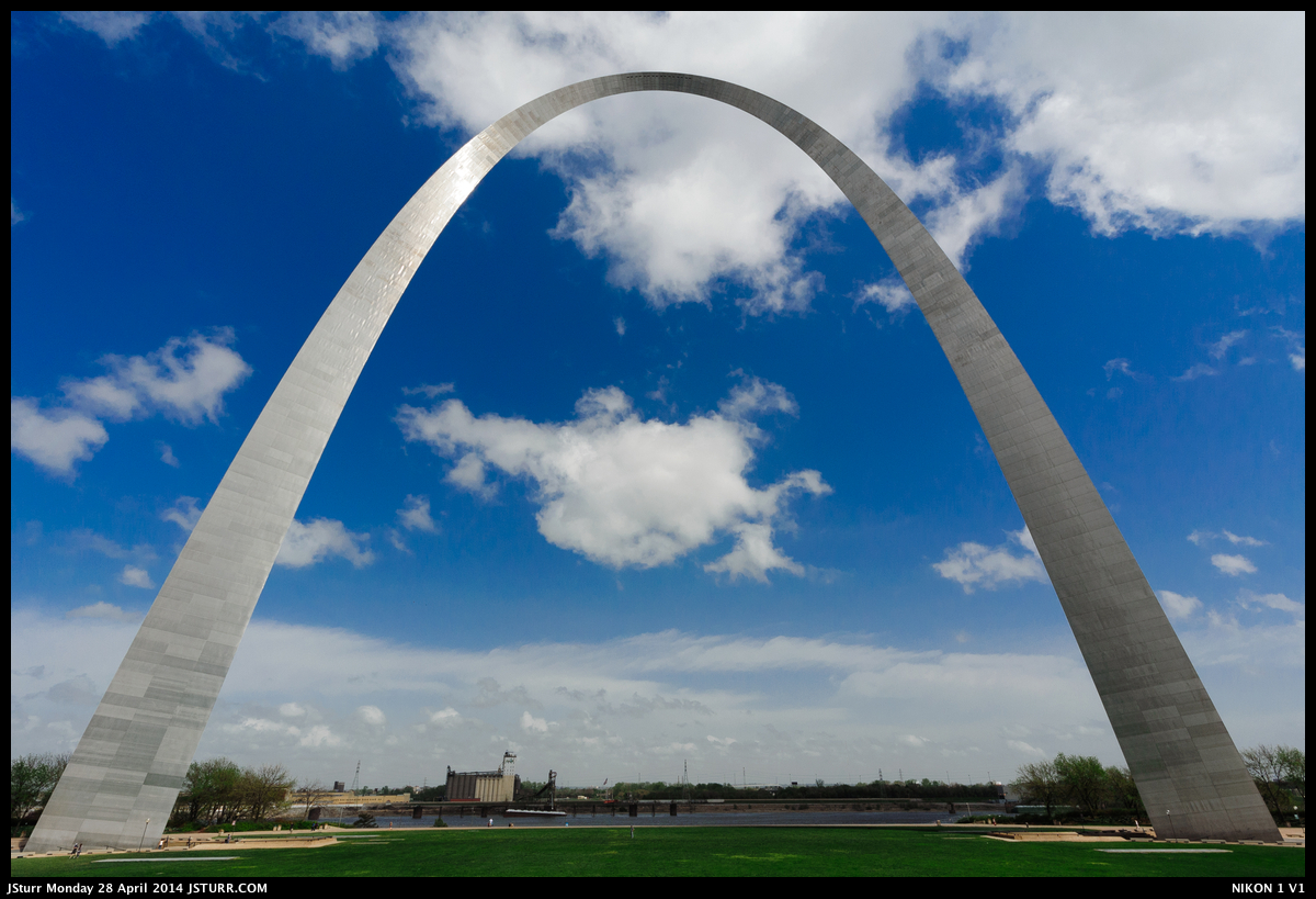St. Louis Arch - Nikon 1 V1 - 6.7-13mm.