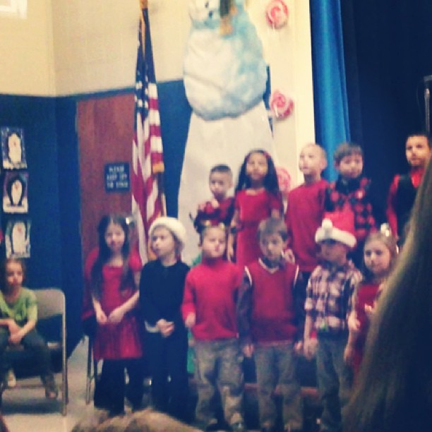 Declan_s_Christmas_show_httpdistilleryimage11.s3.amazonaws.com00012f244b8111e2b4d922000a1fae83_7.jpg