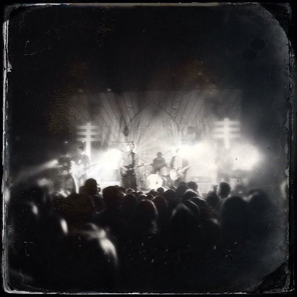 Frightened_Rabbit_with__siobhanlyons_httpdistilleryimage4.s3.amazonaws.com0217df049f2a11e2bdb622000a1f9860_7.jpg
