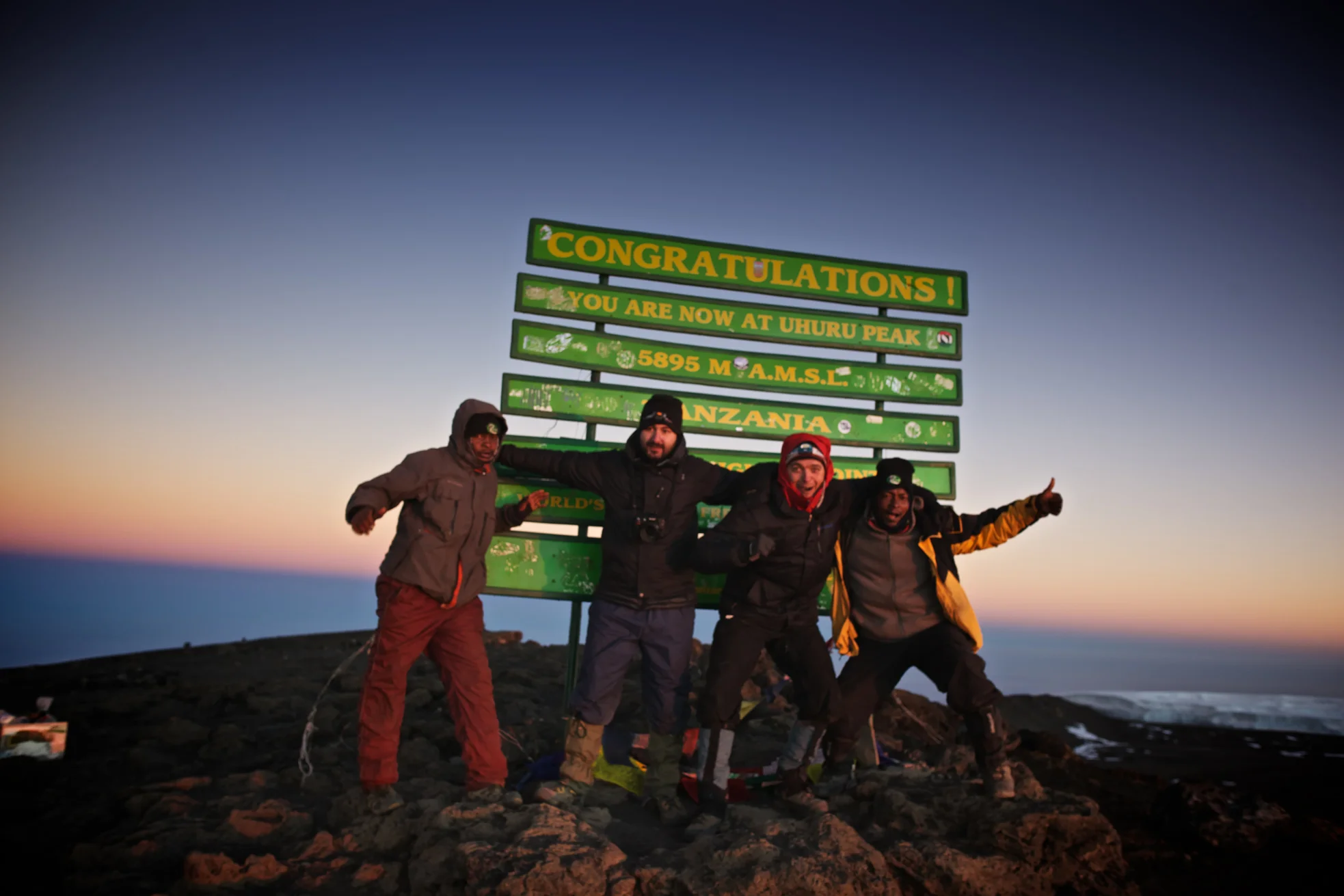 Uhuru Peak 5985masl, Mt. Kilimanjaro (TZ)
