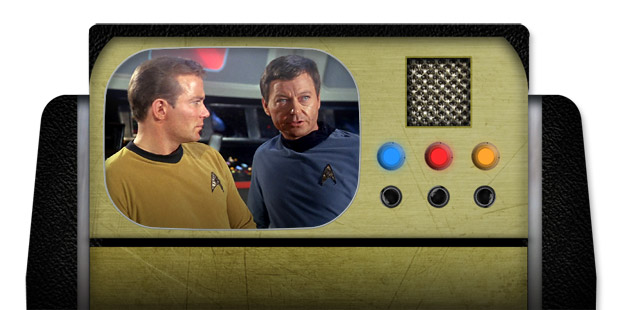 Tricorder-with-Dr-McCoy-05.jpg