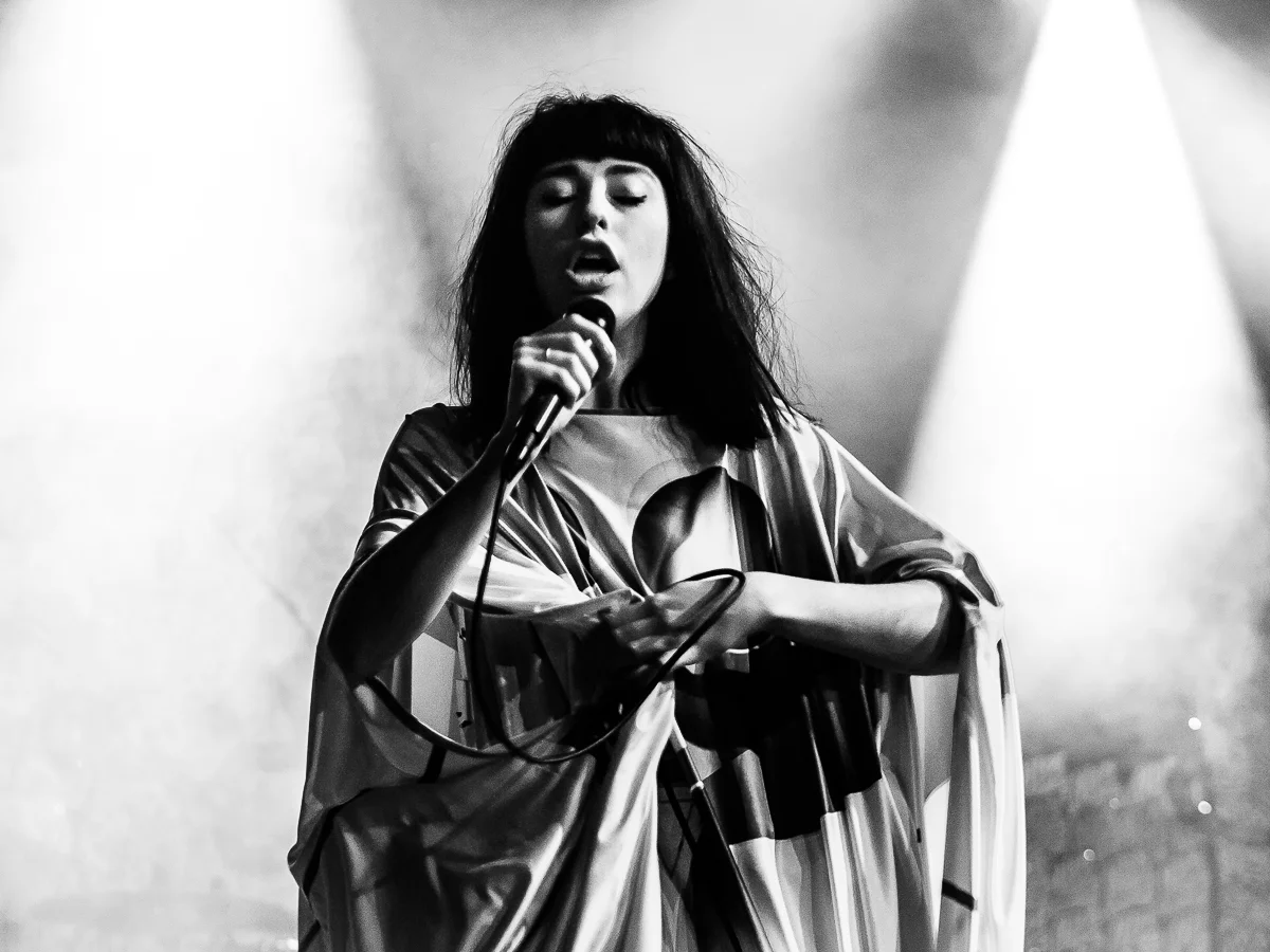 kimbra_bw-5.jpg