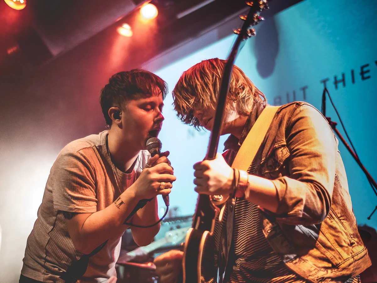 nothing_but_thieves-1.jpg
