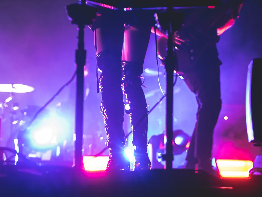 phantogram_fox_20161005-5.jpg