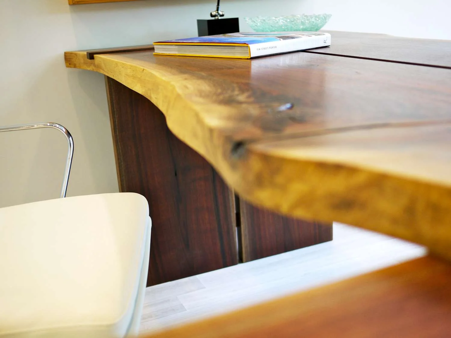 phil-kean-walnut-desk-4--k-W1500.jpg