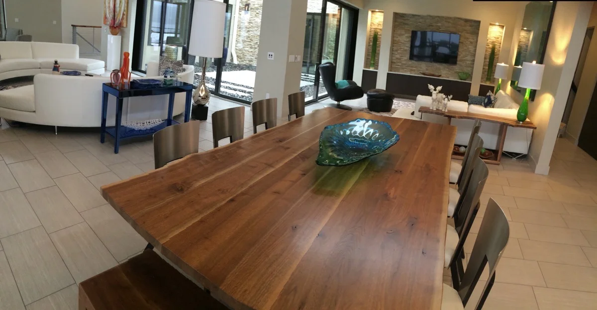 dining-120014.jpg