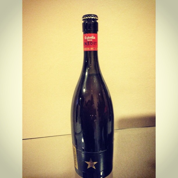 Nuestra cerveza del mes Estrella Damm Inedit