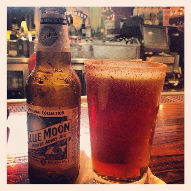 Blue Moon Winter Abbey Ale vía @sunnygirlpr en Instagram