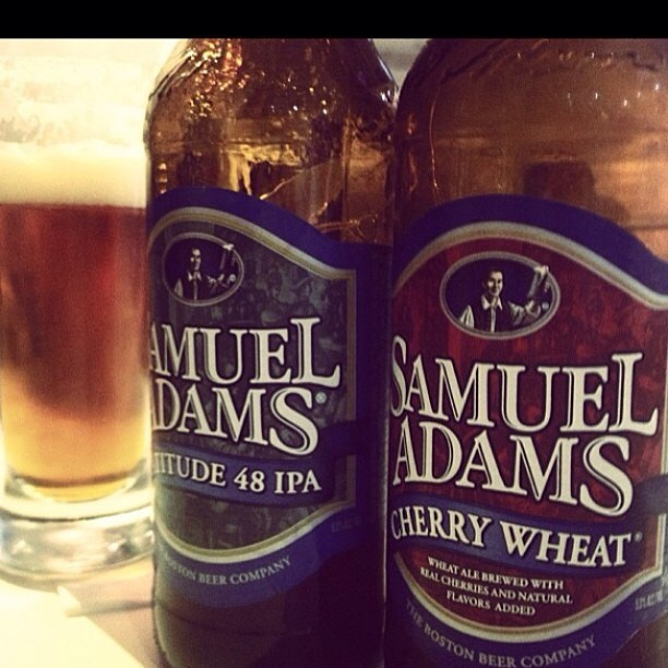Samuel Adams Latitude 48 IPA y Cherry Wheat vía @virnalizmarie en Instagram
