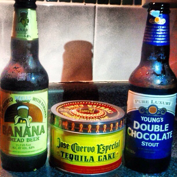 Banana Bread Beer y Young's Double Chocolate Stout vía @valdorm en Instagram
