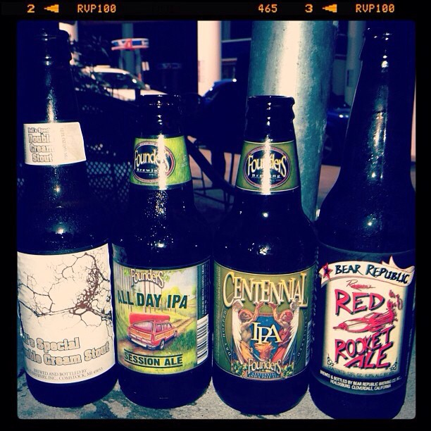 Varias cervezas vía @ashi274 en Instagram