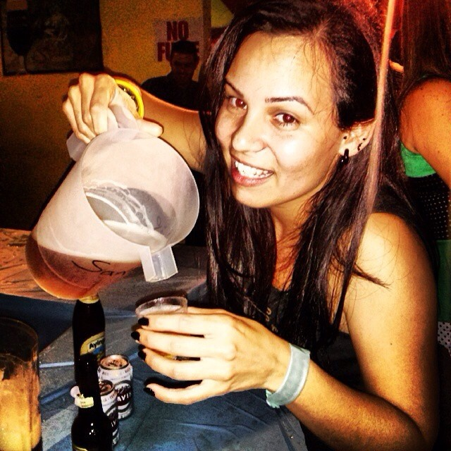 @moixcar degustando Old Harbor en el Oktoberfest de Aibonito Beer Garden