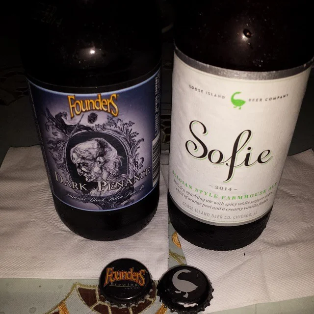 Founders Dark Penance y Goose Island Sofie vía @k1ngofjokers en Instagram
