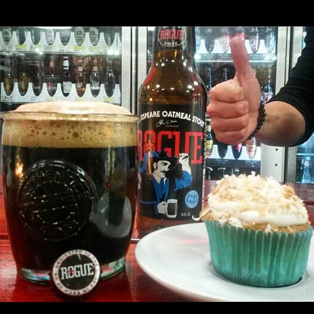 Rogue Shakespeare Oatmeal Stout vía @valdorm en Instagram