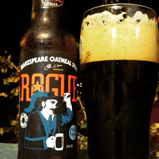 Shakespeare Oatmeal Stout de Rogue vía @cracker8110 en Instagram