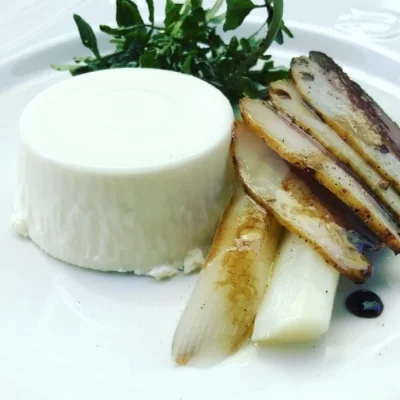 White asparagus with smoked duck
