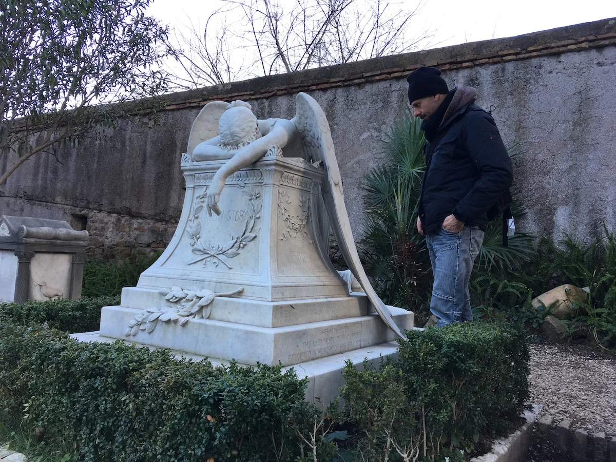 Tra gatti, John Keats, globalizzazione, e scenari da descrivere