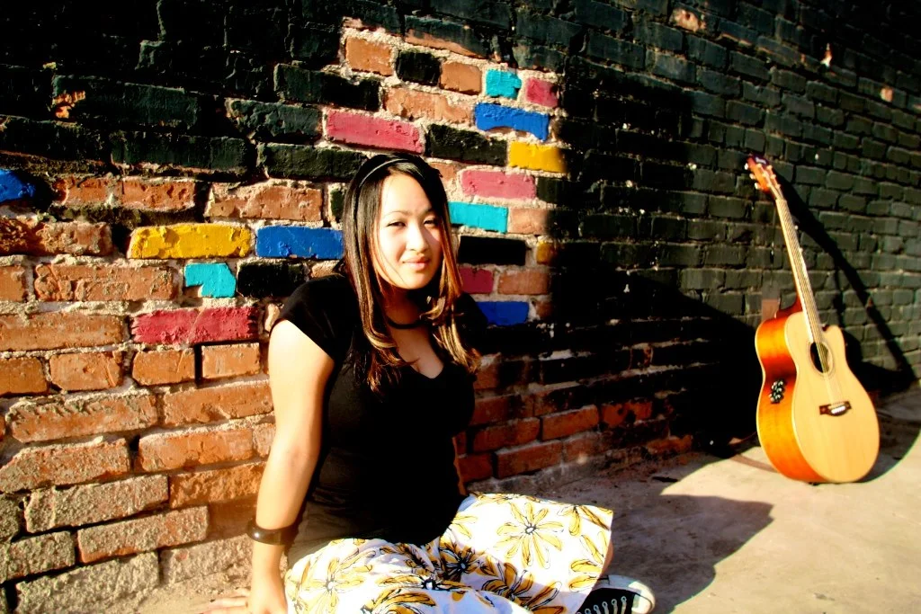 sit wall colored bricks 2.jpg