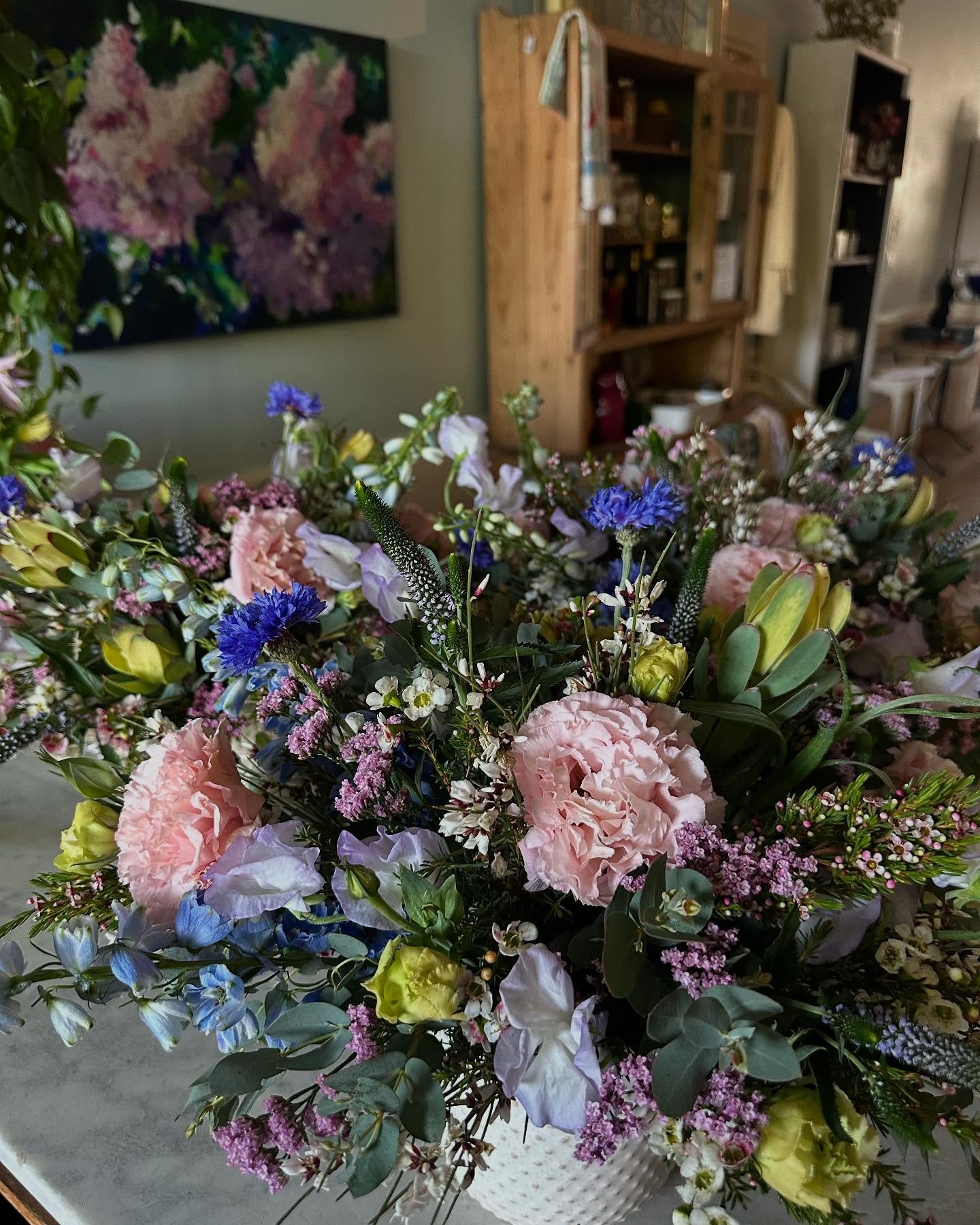 HiHo, HiHo it&rsquo;s off to a baby naming ceremony we go! 

#saturday #babynamingceremony #wildflowers #laflorist #shermanoaks #supportsmallbusiness