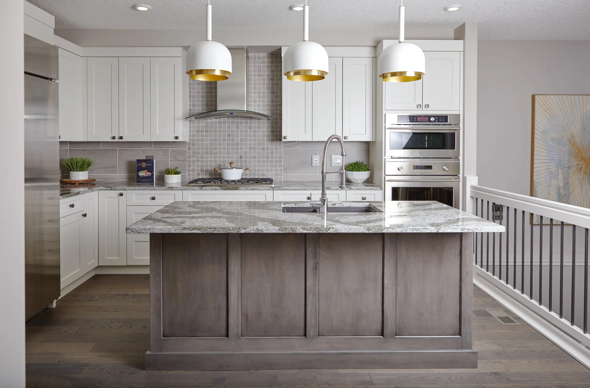 DistinctiveHomesSet64216n.jpg