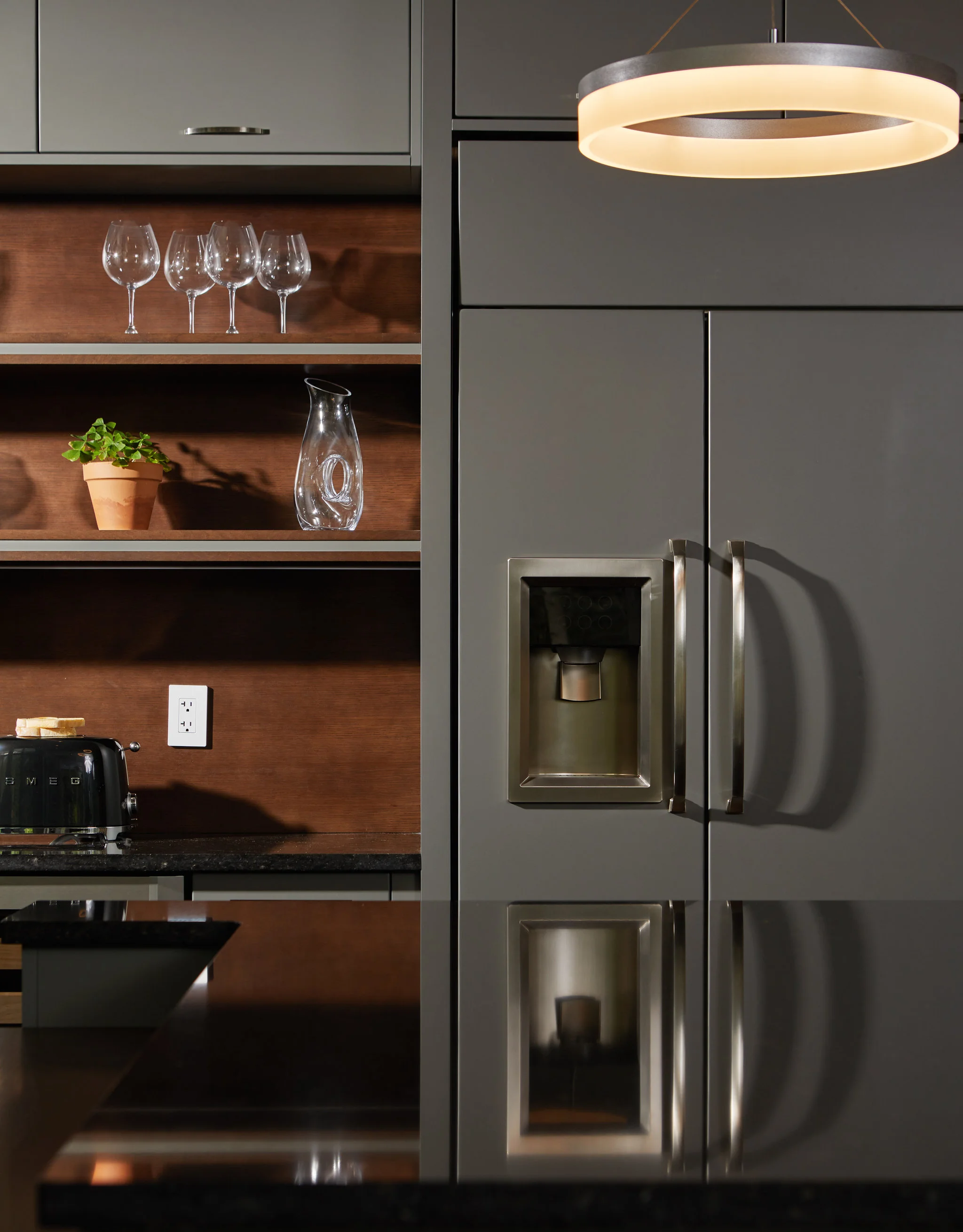DistinctiveHomes3sisters9784.jpg