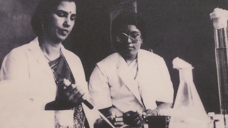 1n 1986, Dr. Solomon discovers India's first case of HIV in Chennai, India, which would later prove to be one of the hardest hit areas of the epidemic.