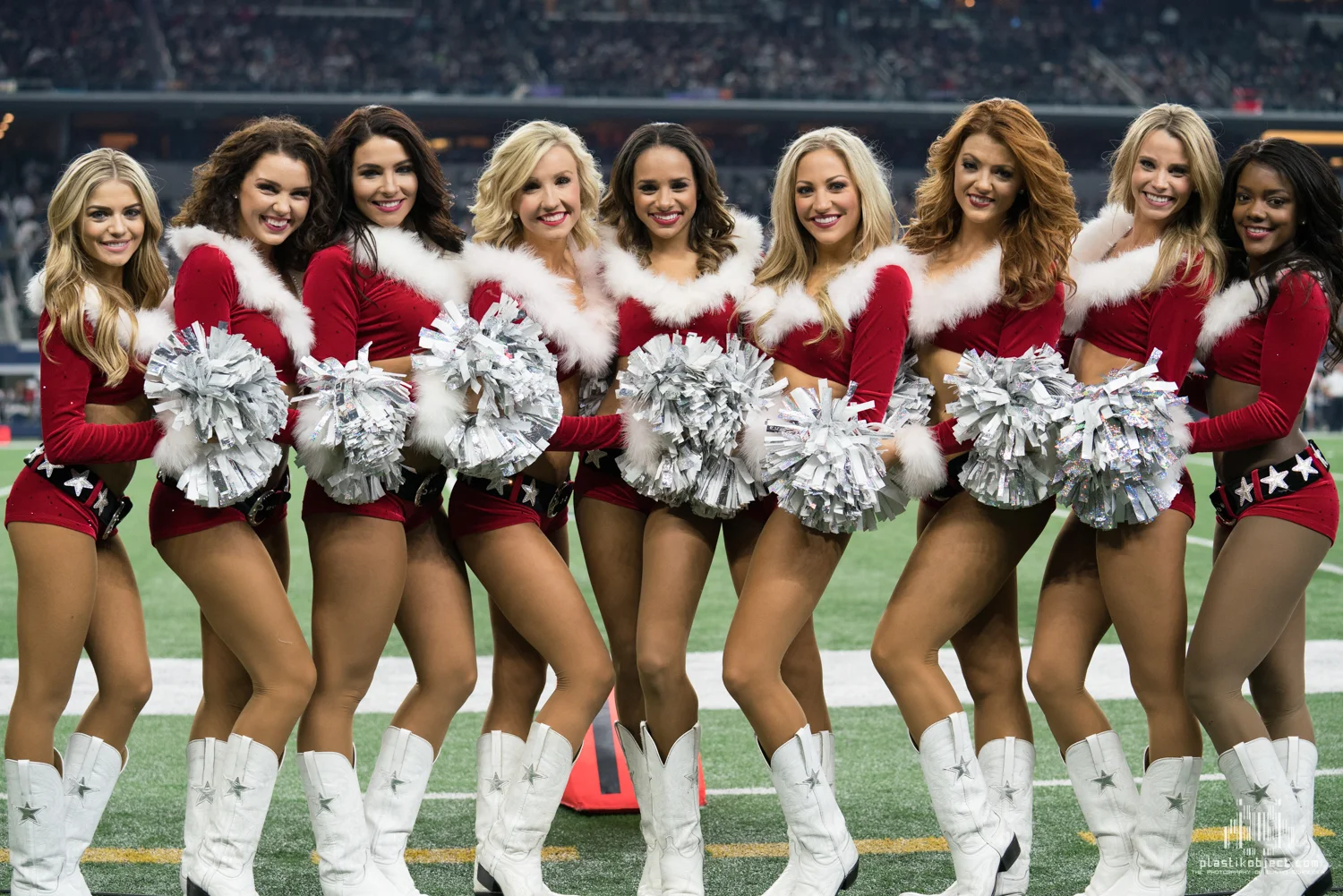 20171224_DalvsSea_cheer_Group4.jpg