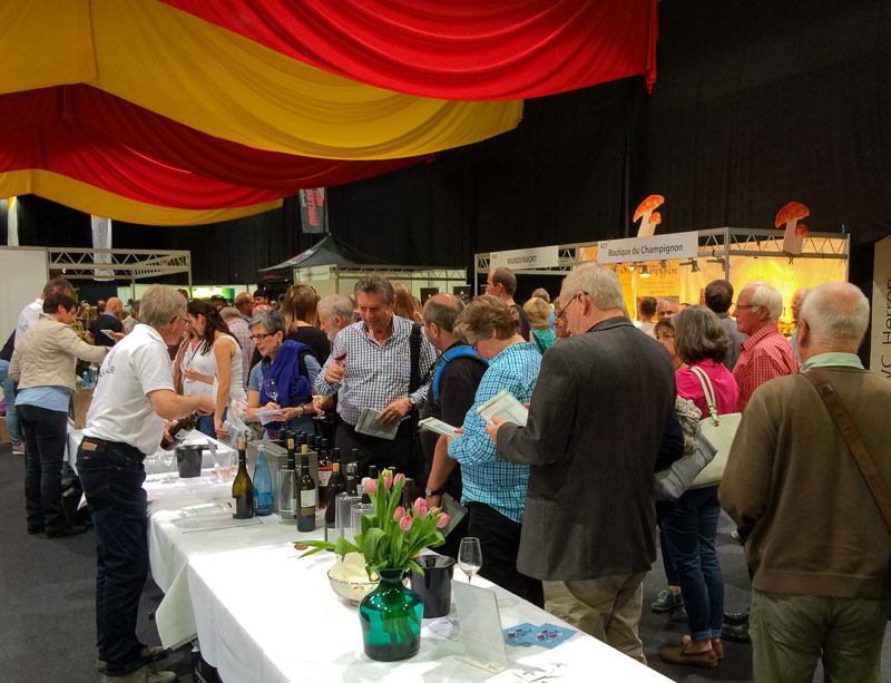 Besucher der Badischen Weinmesse 2016