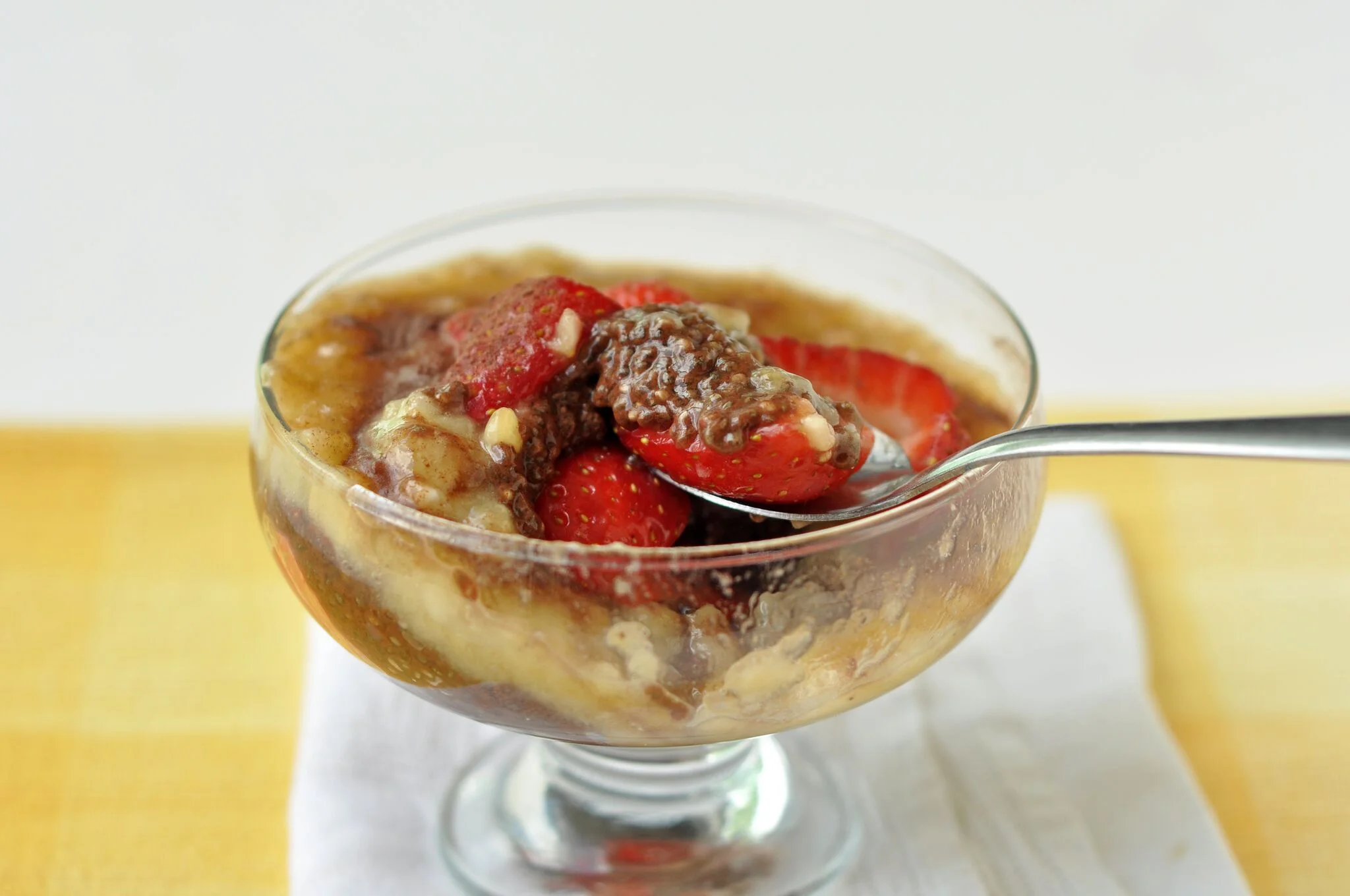 Raw Chocolate Chia Pudding