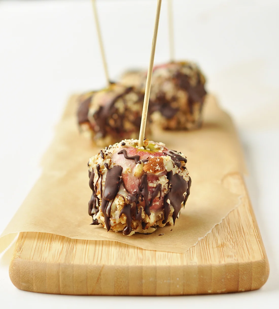 Caramel Toffee Apples