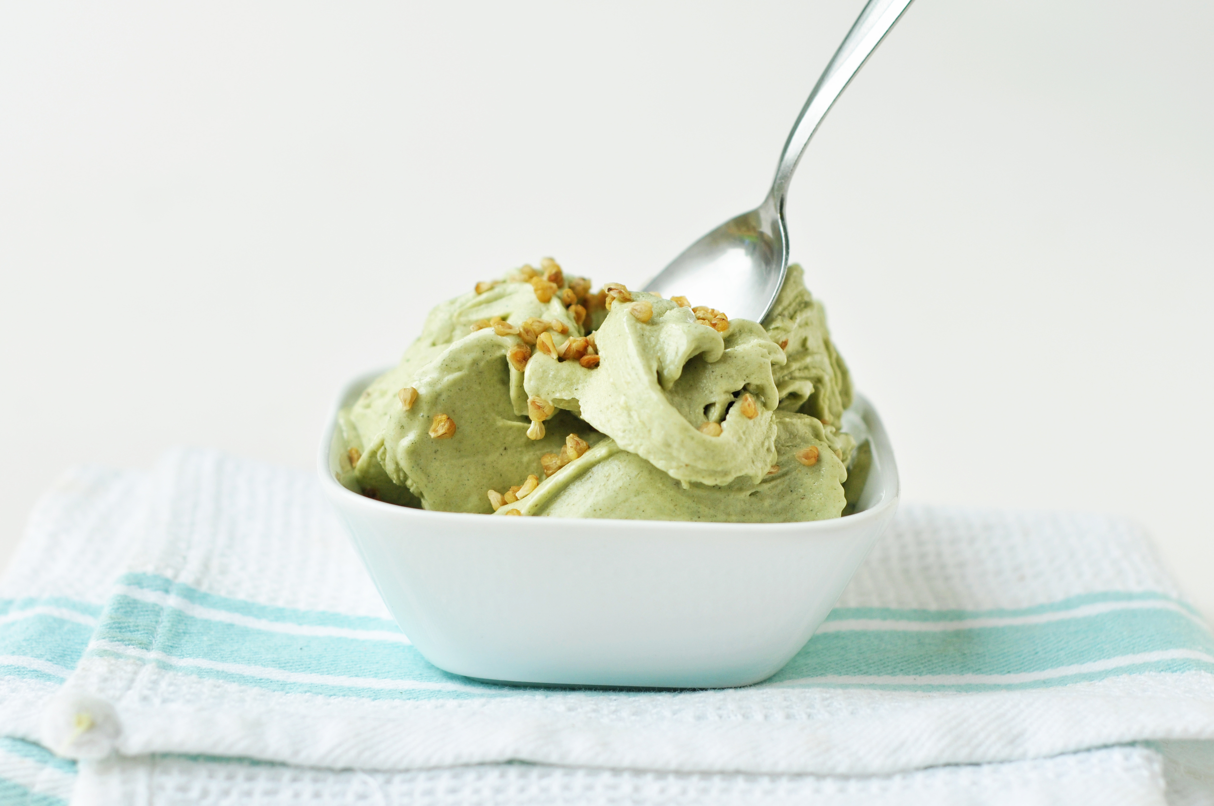 “Blend with a scoop of nut paste to gives a super creamy result!”
