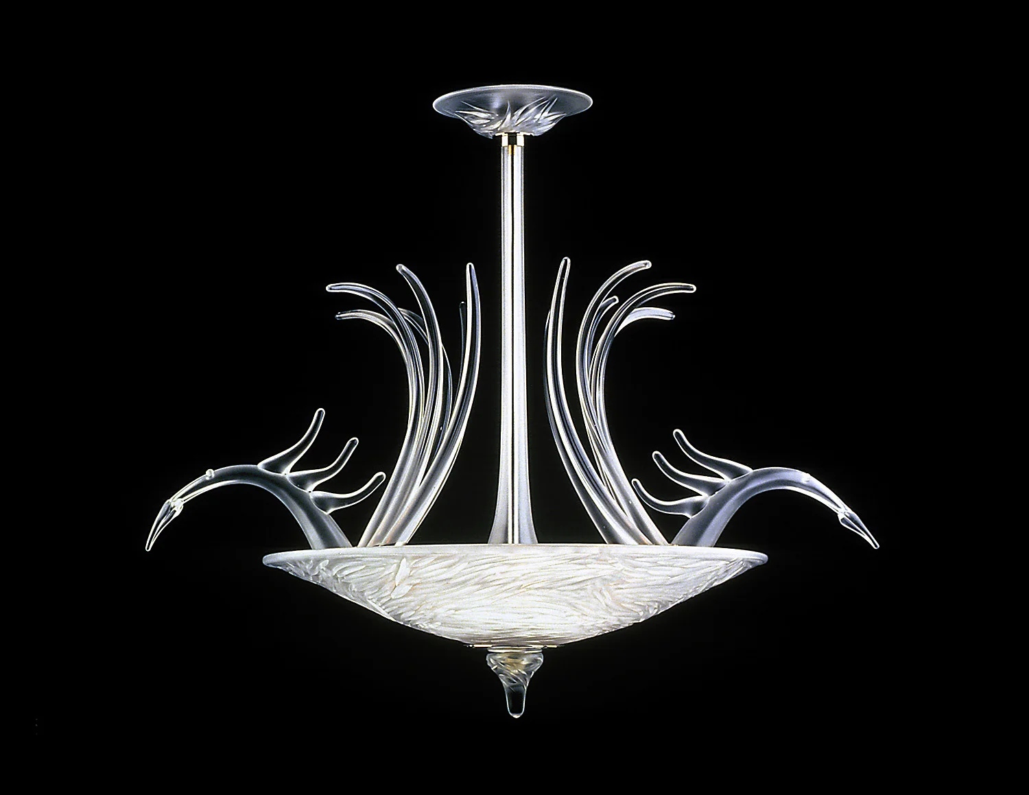 Birds in Flight 1999. Crystal, metal. 40 x 36 x 30” Waterford Crystal Waterford, Ireland