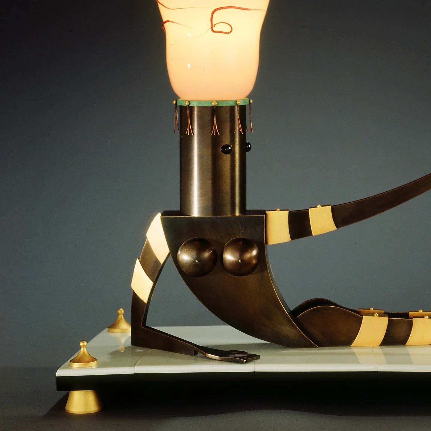 N_de with a Cactus, 1995

private collection

photo by @truslowphoto

#deluxe #woman #cactus #dandailey #lightingdesign #illumination #fabrication #blownglass #bronze #patina #gesture #drawing #figurativeart #subjectiveart #narrativeart #contemporary