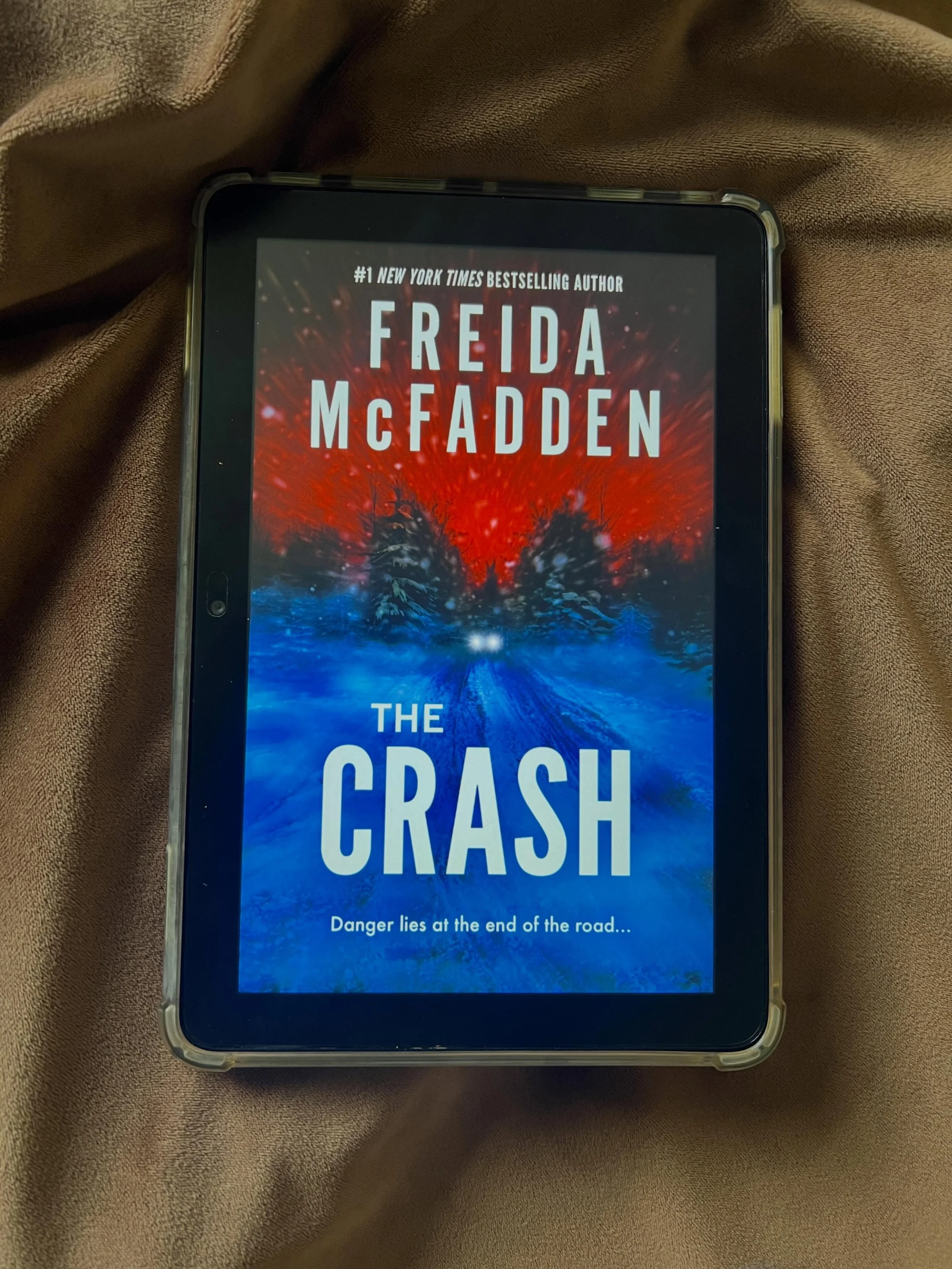 I finally read my first Freida McFadden thriller&hellip; and I definitely have thoughts 👀📚

With the short chapters, shifting perspectives, and growing tension,
I was fully locked in. But while the pacing delivered, some of the twists didn&rsquo;t 