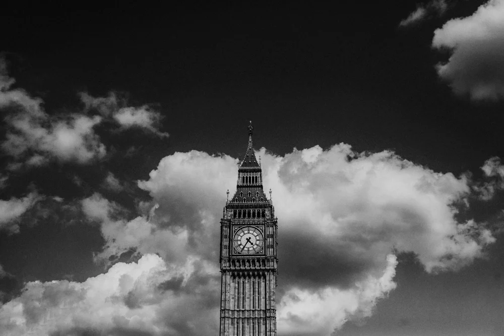 london-b&w.jpg