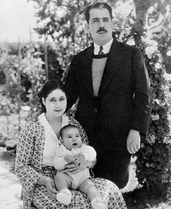 Lázaro Cárdenas, Doña Amalia Solórzano y Cuauhtémoc Cárdenas