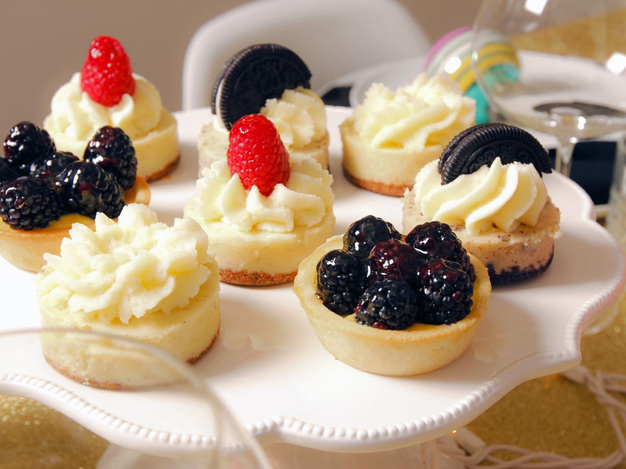 Original_Jeanine-Hays-new-years-eve-upcycle-mini-tarts_h.jpg.rend.hgtvcom.1280.960.jpeg