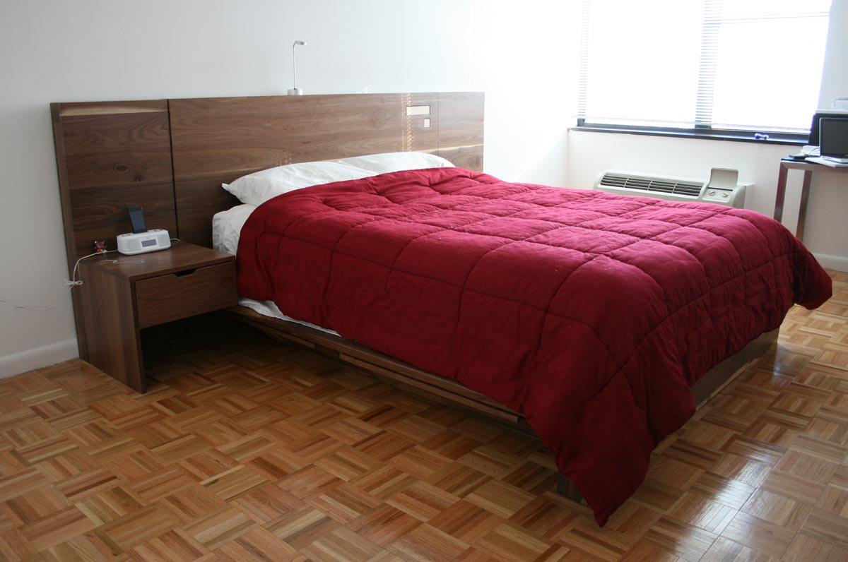 Custom King Liffey Bed
