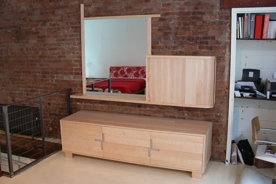 dresserweb3.jpg