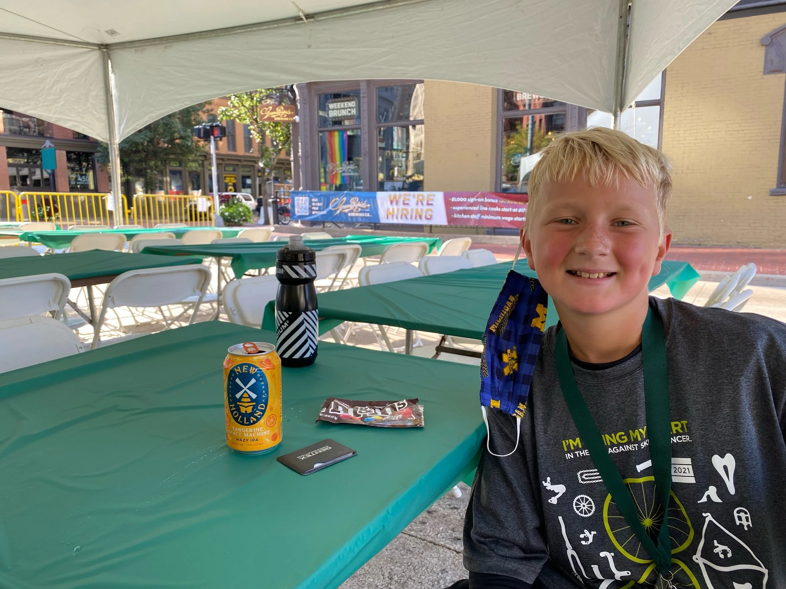 Sporting a Michigan mask at a MSU event. Like a boss.