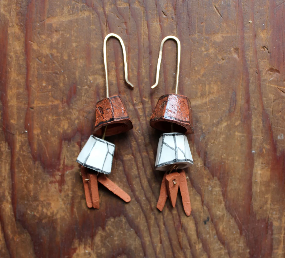 8_Double Fang_TerraCotta&White.JPG