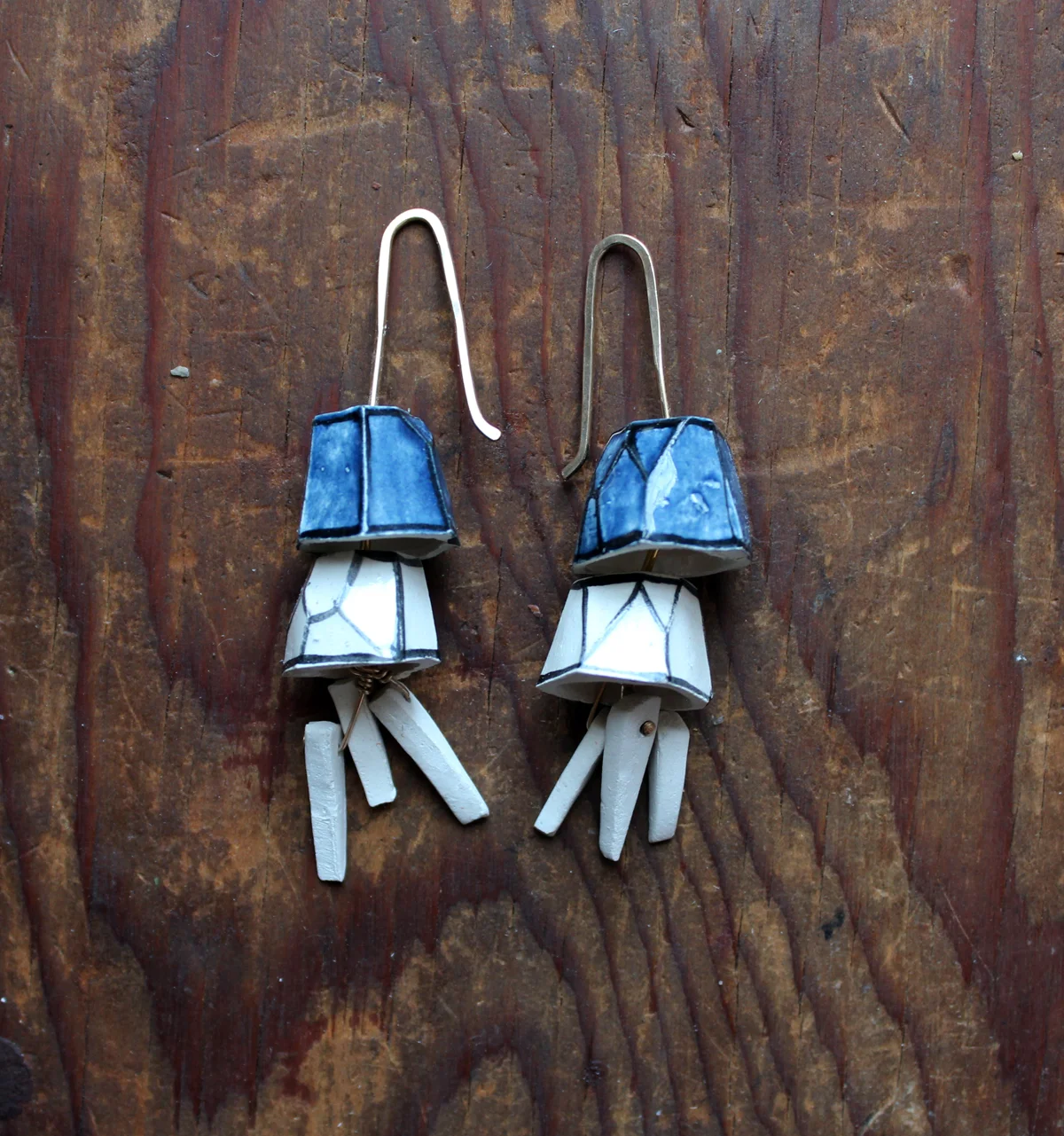 7_Double Fang_Navy&White.JPG