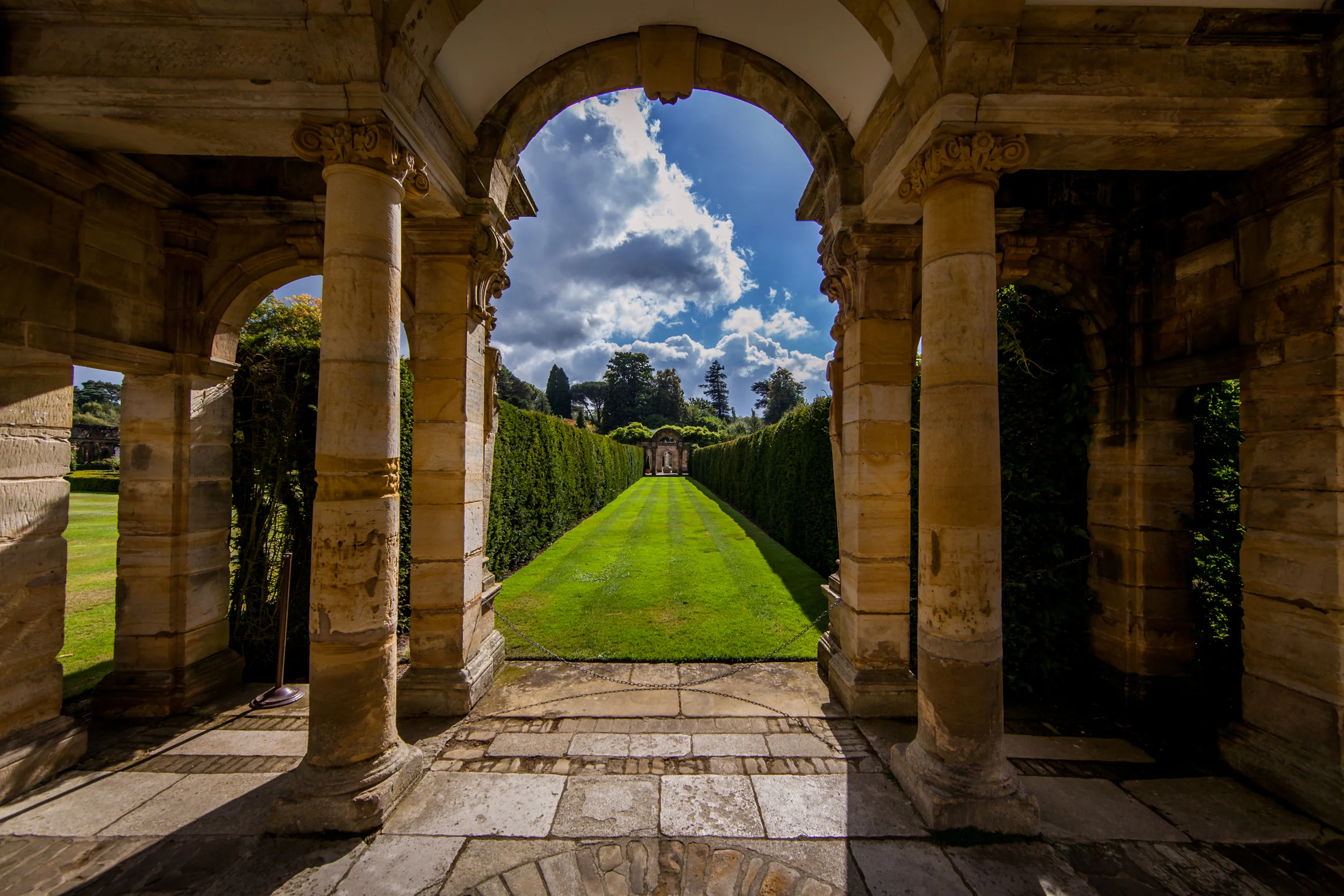 hever castle gardens
