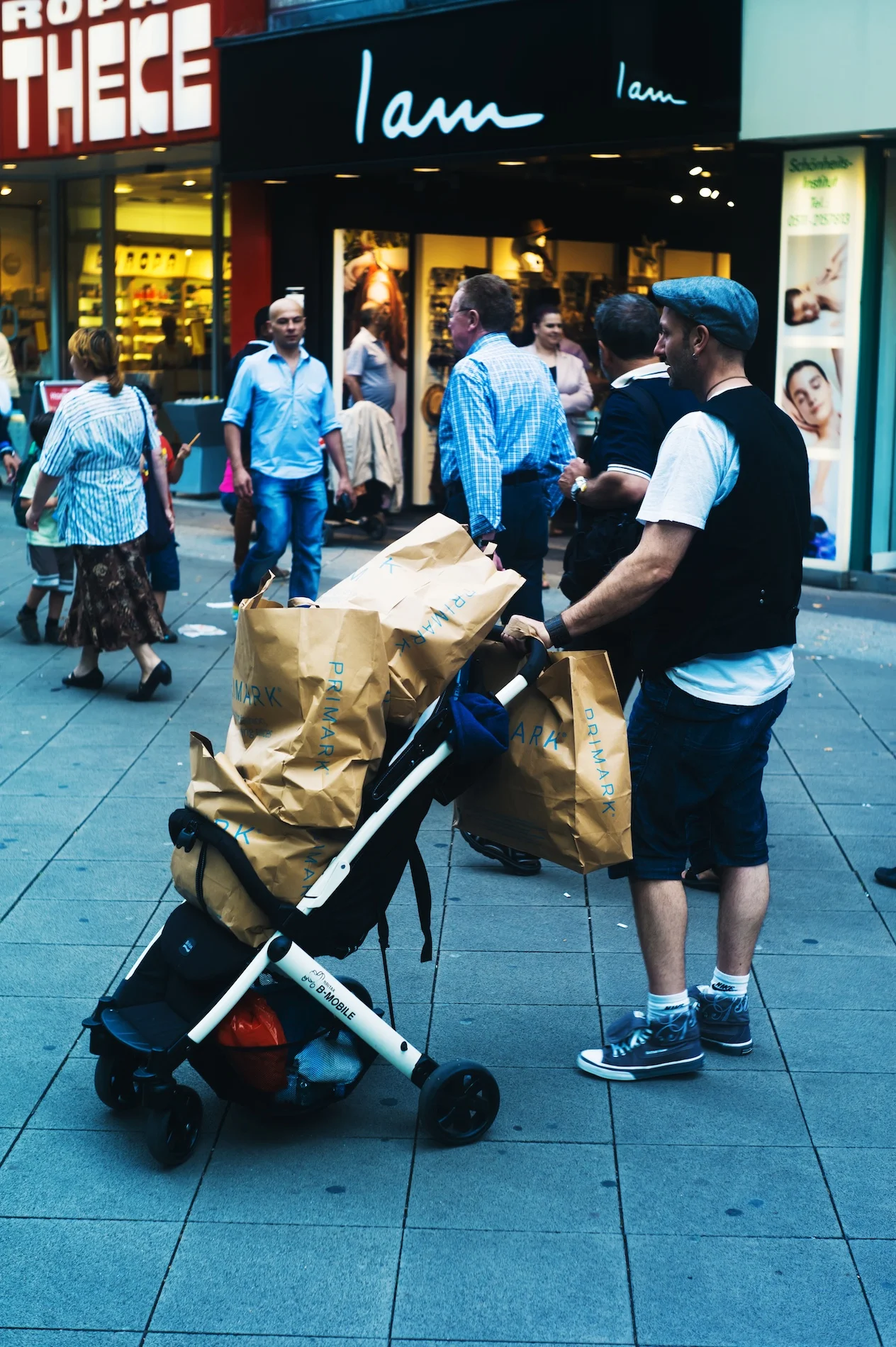 2012-08-26 at 00-03-15, street.jpg