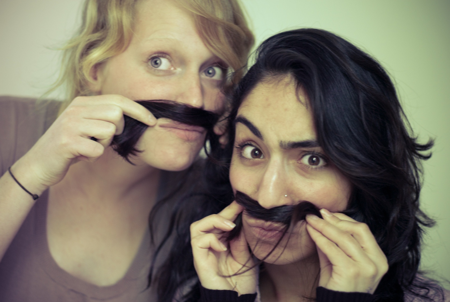 Lea and Suna show off for my benefit