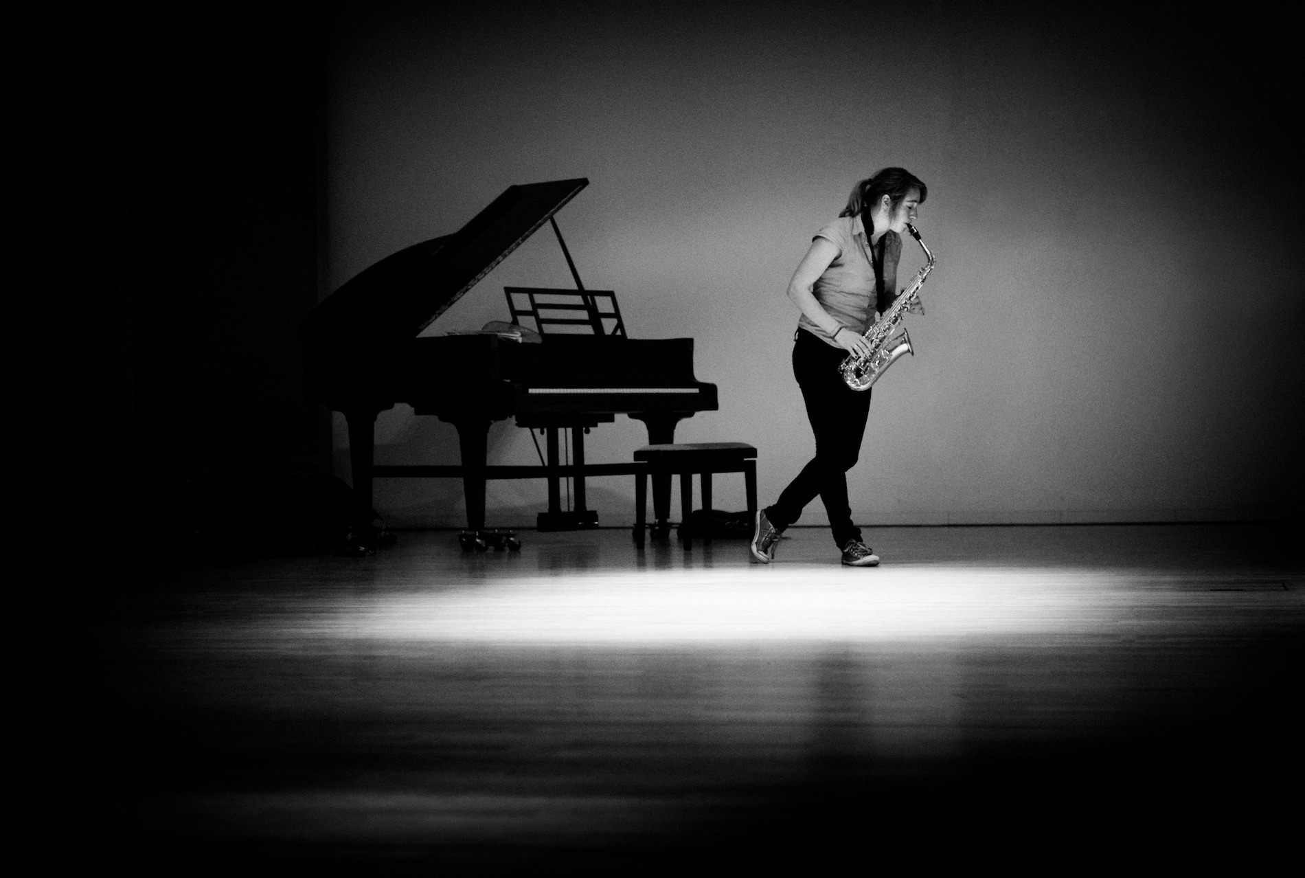 Marja - playing for me and the world, as if on stage