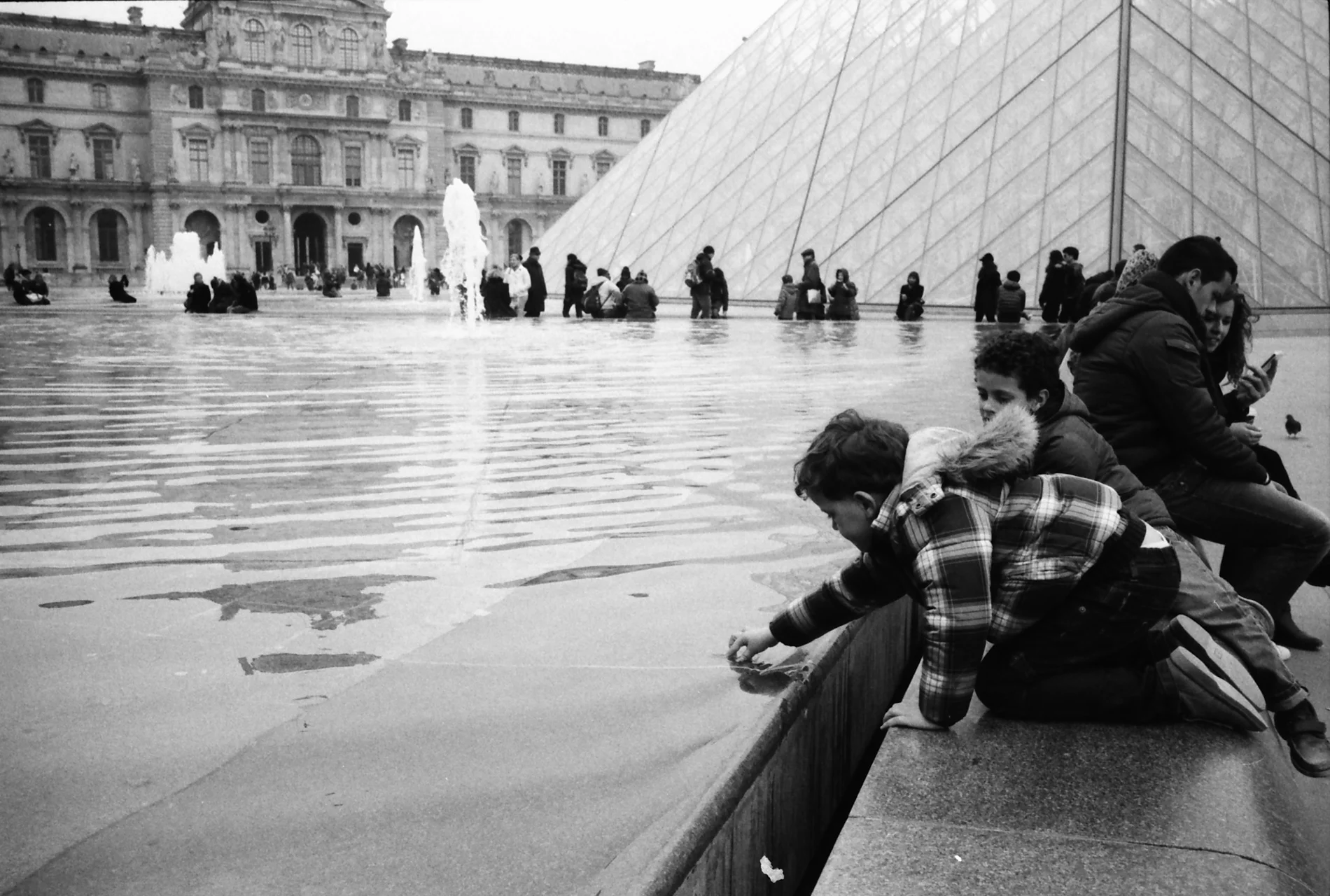 Streets of Paris, April 2013, film  047.jpg