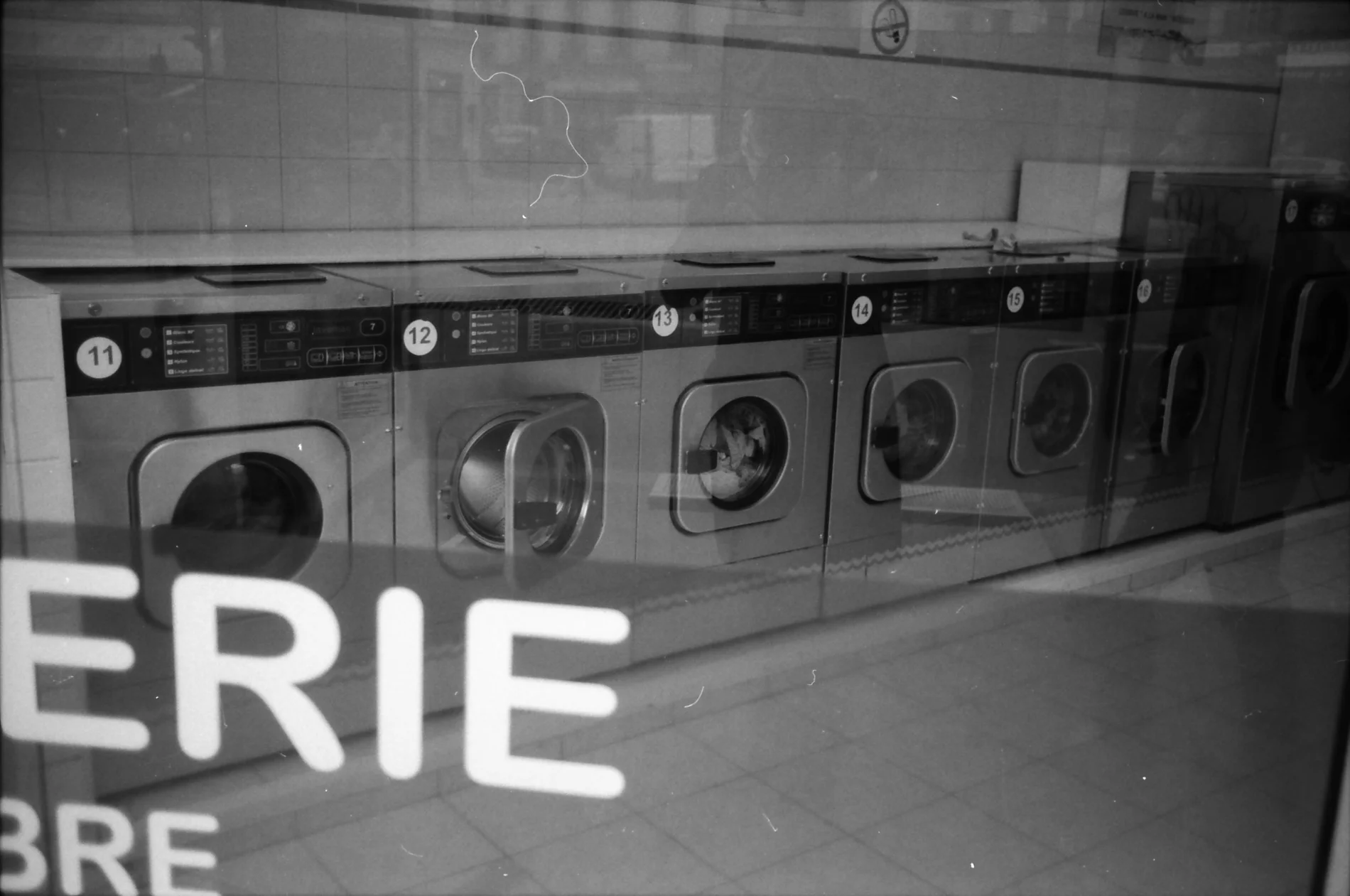 Streets of Paris, April 2013, film  056.jpg