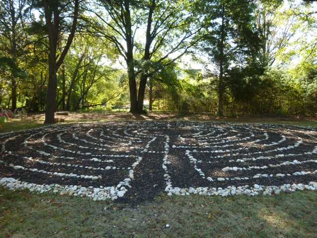 The labyrinth is under some old pines and other trees and thus gets lots of shade. Something planted nearby made the approach smell really pleasant. 